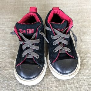 Black and red converse toddler size 7